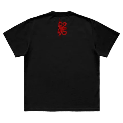 Get the exclusive Slipknot 2024 Baltimore, MD tour t-shirt in black. This limited-edition tee showcases unique city-specific artwork on the front and a striking 25th anniversary tribal S logo on the back. Ideal for fans marking a quarter-century of Slipknot’s legacy. Order now to celebrate in style!