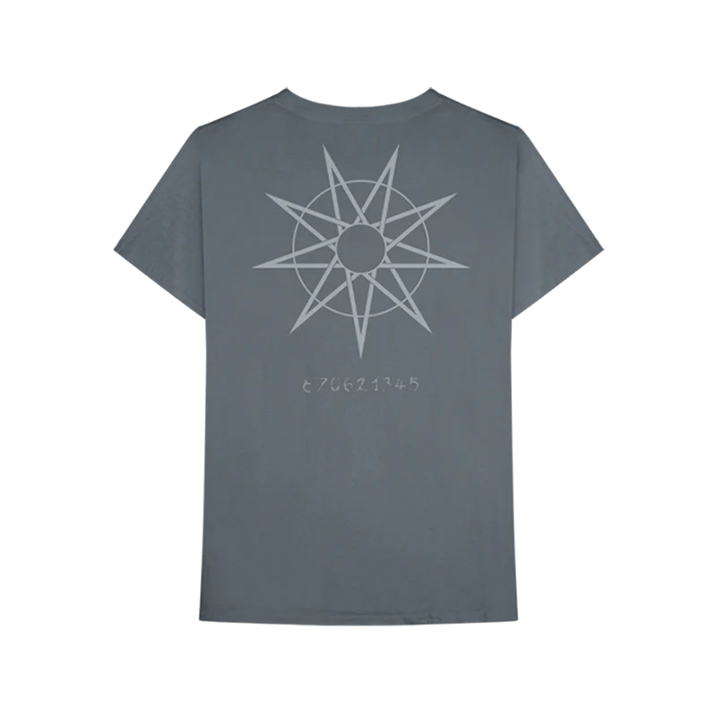 Discover the Slipknot gray unisex short sleeve tee featuring a captivating amusement park band photo on the front and a striking 9-point star design on the back. Ideal for fans of Slipknot who want to showcase their passion with a unique, stylish shirt. Perfect for casual wear or adding to your Slipknot collection. Shop now!